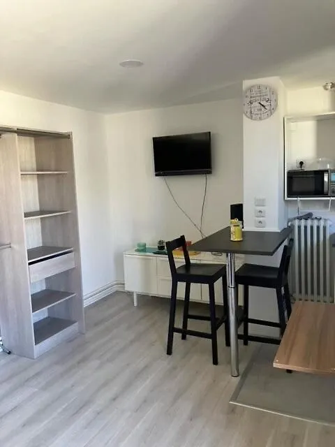 Charmant Studio Avignon Intra-Muros 0*,  צרפת
